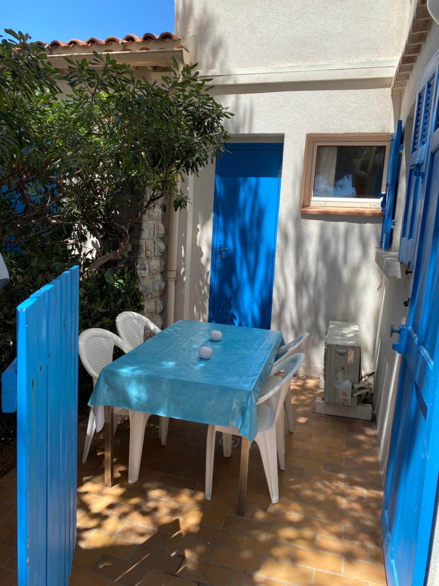 Hyeres Studio Les Pieds Dans L Eau Au Grand Sud Appartement Buitenkant foto